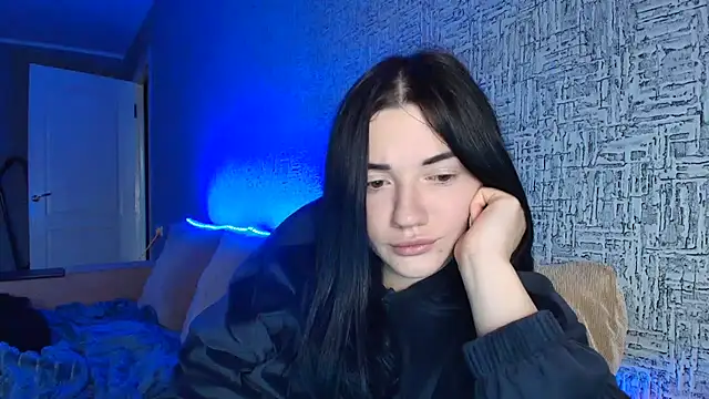 Liana diva online show from 11/16/25, 08:20