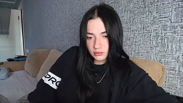 Liana diva online show from 03/30/26, 07:53