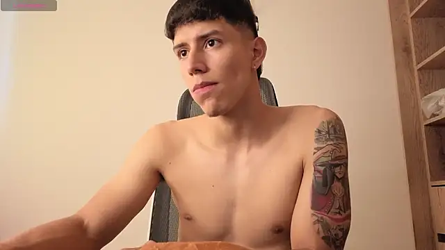 Cristopher23  online show from 09/22/25, 04:09