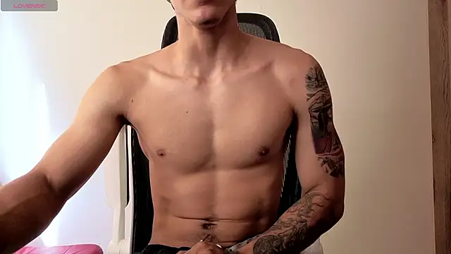 Cristopher23  online show from 10/28/25, 01:58