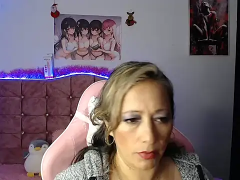 Melanyy 100 online show from 12/28/24, 12:04