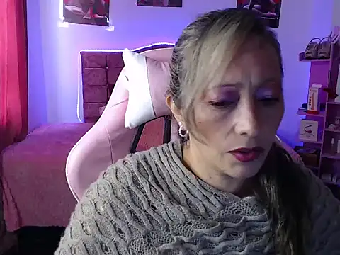 Melanyy 100 online show from 02/20/25, 08:03