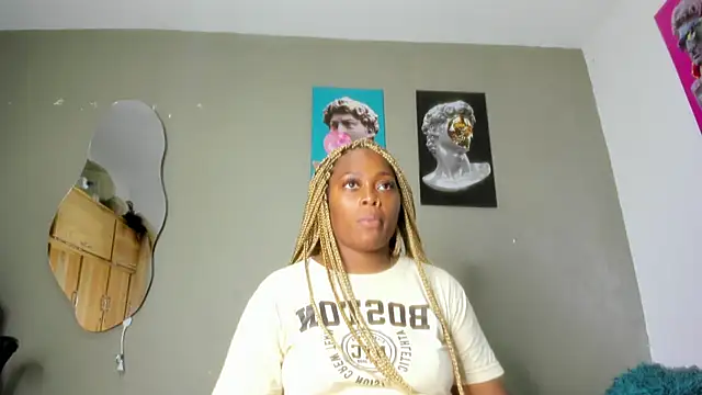 Lilybaudinx96 online show from 03/05/25, 04:02