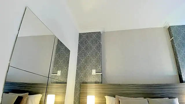 Mistyca online show from 10/20/25, 10:16