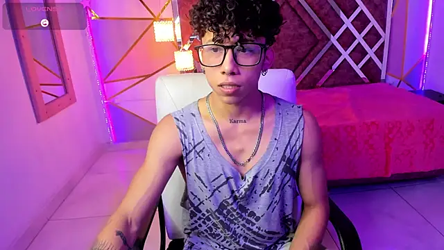 AkazaBoy  online show from 01/29/25, 04:05