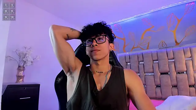 AkazaBoy  online show from 09/15/25, 07:58