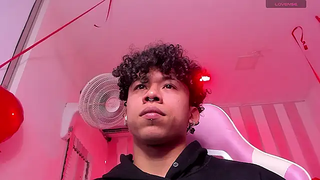 AkazaBoy  online show from 02/11/26, 05:01