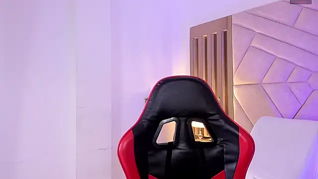 AkazaBoy  online show from 04/04/26, 04:33