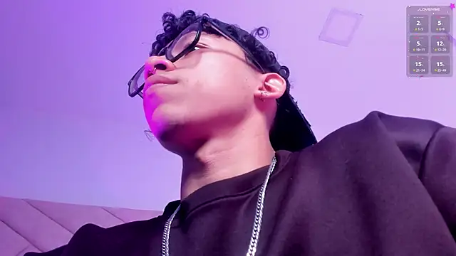 AkazaBoy  online show from 07/08/26, 08:24