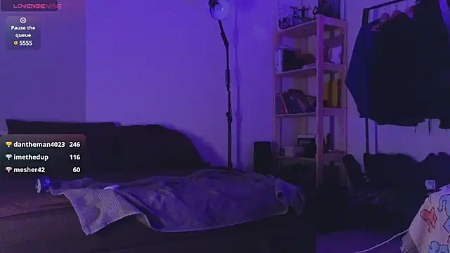 Snapshot of Space_X_Roxy_ chatting on 12/24/24, 10:28 Space X Roxy  online show from 12/24/24, 10:28