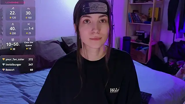 Snapshot of Space_X_Roxy_ chatting on 01/08/25, 10:06 Space X Roxy  online show from 01/08/25, 10:06