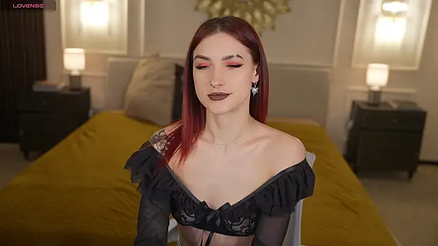 Magnetic Mia  online show from 03/23/26, 07:51