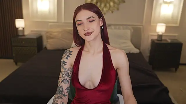 Magnetic Mia  online show from 04/21/26, 02:51