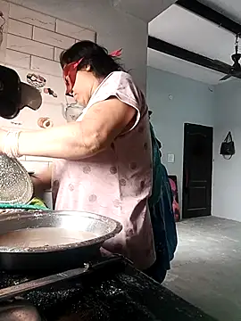 Punjabi beauty123 online show from 10/29/25, 07:54