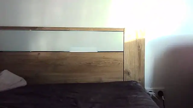 Ahotkittyxxx online show from 12/15/25, 09:13