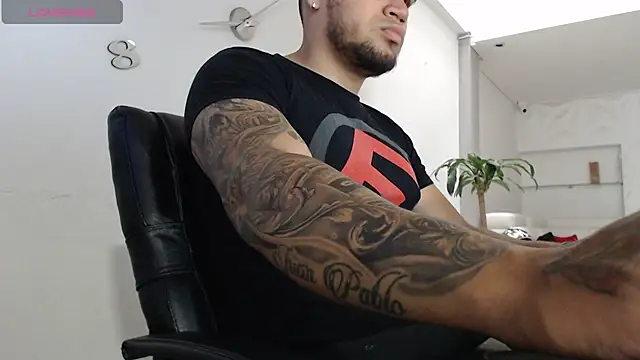 Aaron Hunter  online show from 03/22/25, 01:08