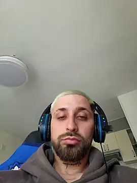 omarito100 online show from 04/27/26, 08:56