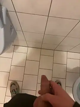 Snapshot of daubine46 chatting on 02/16/26, 05:42 daubine46 online show from 02/16/26, 05:42