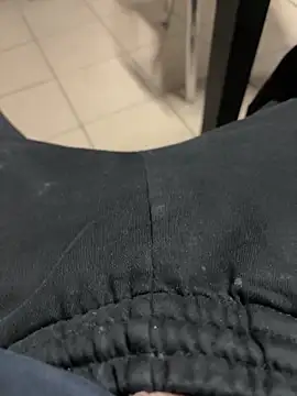 Snapshot of daubine46 chatting on 03/23/26, 02:21 daubine46 online show from 03/23/26, 02:21