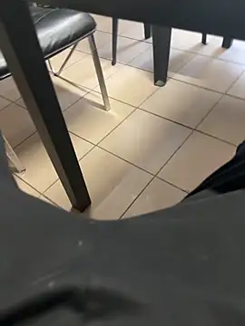 Snapshot of daubine46 chatting on 03/26/26, 02:22 daubine46 online show from 03/26/26, 02:22