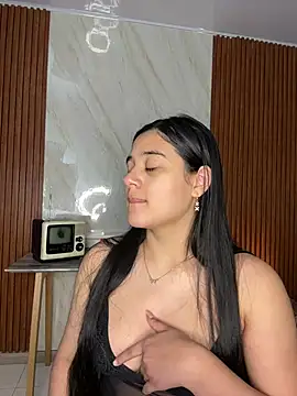 floriamANDjazmin online show from 07/02/26, 02:44