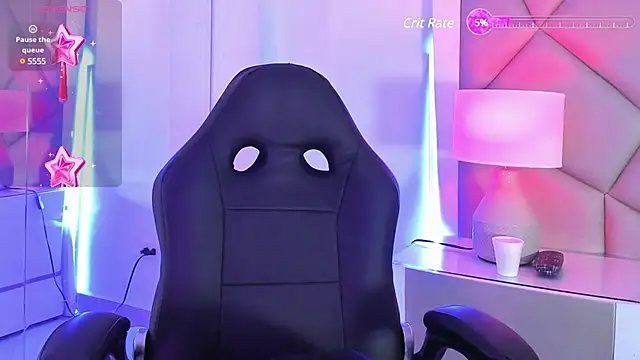 Snapshot of LeeThompson_ chatting on 02/17/25, 12:48 LeeThompson online show from 02/17/25, 12:48