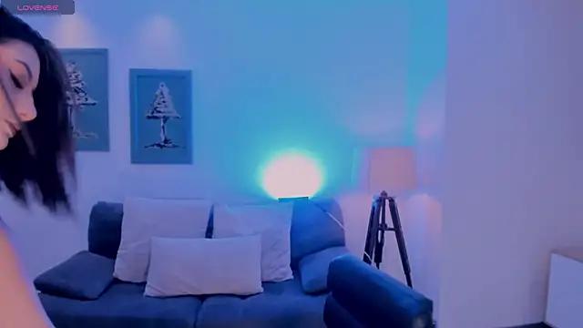 MaddisonLowe online show from 04/19/26, 05:34