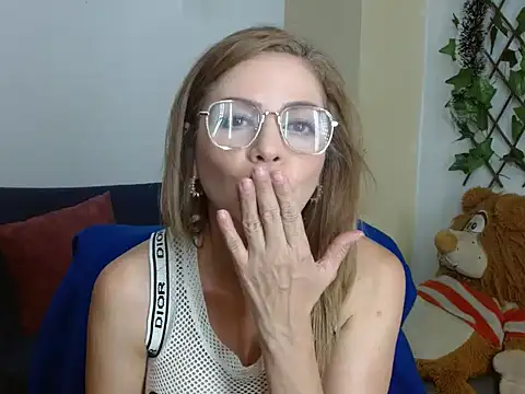 Snapshot of _melisaa_ chatting on 12/31/24, 09:06 melisaa online show from 12/31/24, 09:06