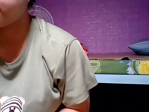 Mimi18x online show from 10/30/25, 02:57