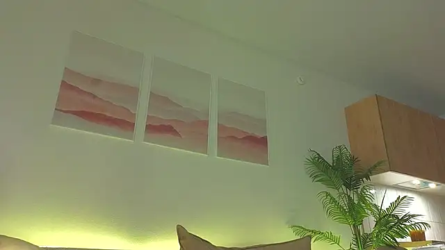 Lili Roze  online show from 09/19/25, 05:20