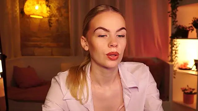 sn0w barbie online show from 09/09/25, 08:36