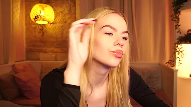 sn0w barbie online show from 10/27/25, 09:35