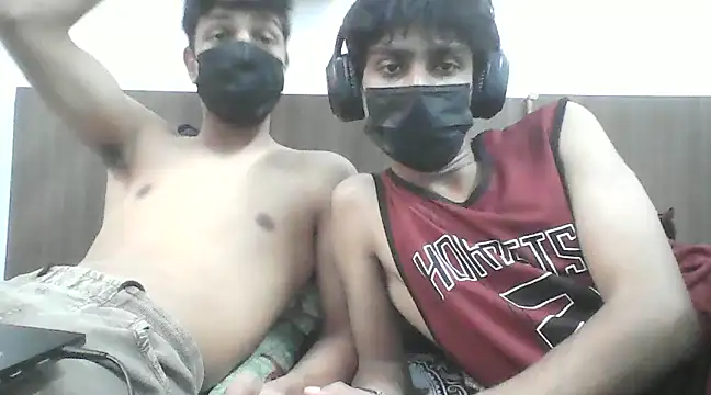 Snapshot of kartikisaredflag chatting on 02/17/25, 09:35 kartikisaredflag online show from 02/17/25, 09:35