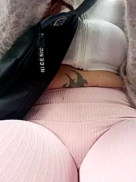 Snapshot of SAMANTHA-16_ chatting on 03/18/25, 12:58 SAMANTHA-16 online show from 03/18/25, 12:58