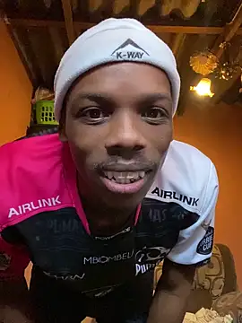 Snapshot of skyfall200 chatting on 09/23/25, 08:50 skyfall200 online show from 09/23/25, 08:50