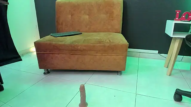 emma sexxy online show from 02/18/25, 02:16