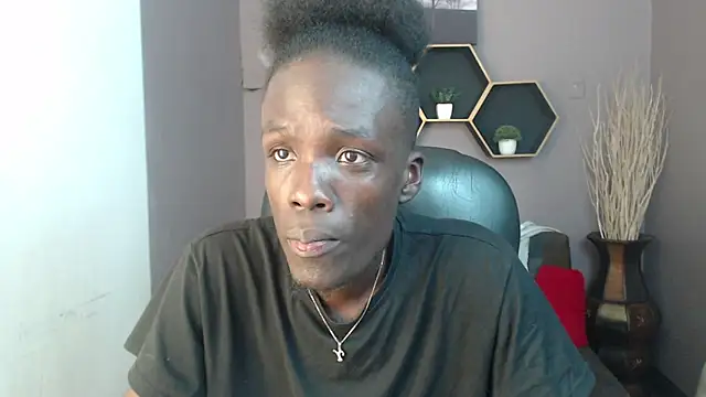 Snapshot of chombo_ath chatting on 02/05/25, 10:12 chombo ath online show from 02/05/25, 10:12