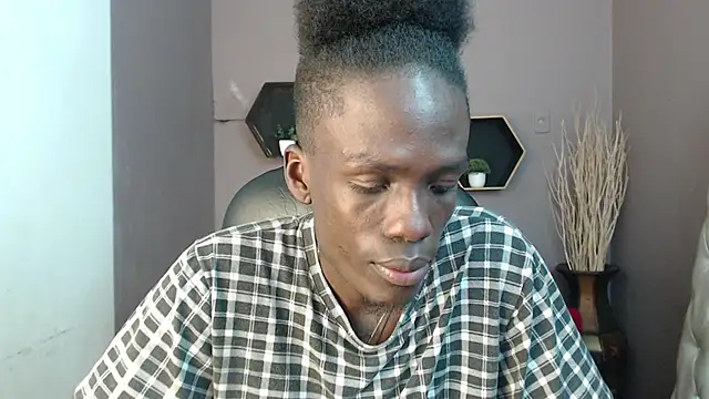 Snapshot of chombo_ath chatting on 02/06/25, 11:04 chombo ath online show from 02/06/25, 11:04