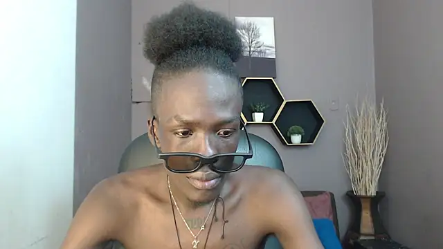 Snapshot of chombo_ath chatting on 02/17/25, 07:21 chombo ath online show from 02/17/25, 07:21