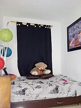 Snapshot of Antonella2_m chatting on 01/11/25, 06:12 Antonella2 m online show from 01/11/25, 06:12