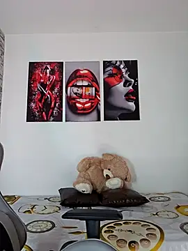 Snapshot of Antonella2_m chatting on 09/24/25, 01:03 Antonella2 m online show from 09/24/25, 01:03