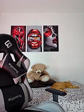 Snapshot of Antonella2_m chatting on 09/29/25, 05:07 Antonella2 m online show from 09/29/25, 05:07