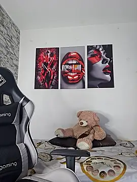 Snapshot of Antonella2_m chatting on 01/15/26, 01:05 Antonella2 m online show from 01/15/26, 01:05