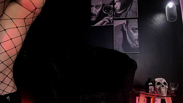 Agnes jones  online show from 10/02/25, 09:11