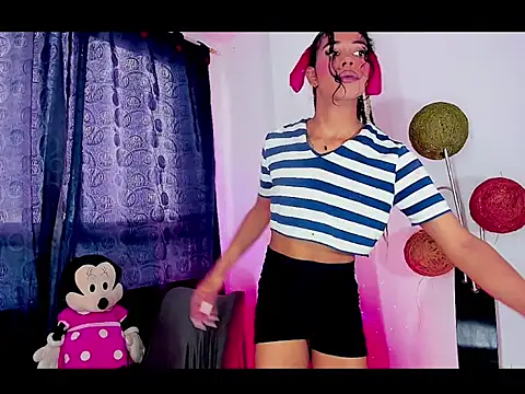 bloom444 online show from 04/19/26, 06:10