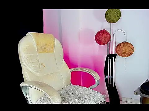 bloom444 online show from 04/21/26, 02:51