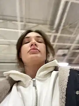 Holly Molii online show from 01/08/25, 05:16