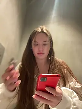 Holly Molii online show from 01/08/25, 08:27