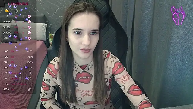 Snapshot of Alice_Weiss chatting on 05/02/26, 10:09 Alice Weiss online show from 05/02/26, 10:09