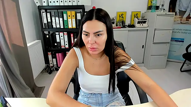 kilenyapatrice online show from 09/09/25, 10:48